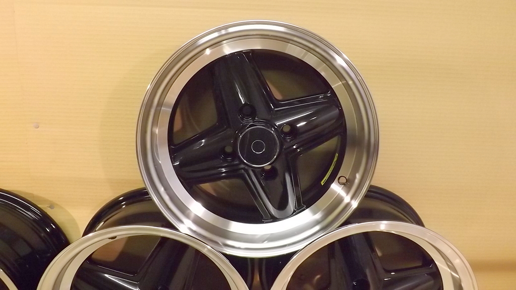 JBW Revolite 13x6 Black Machined Lip ET16 - Image 2